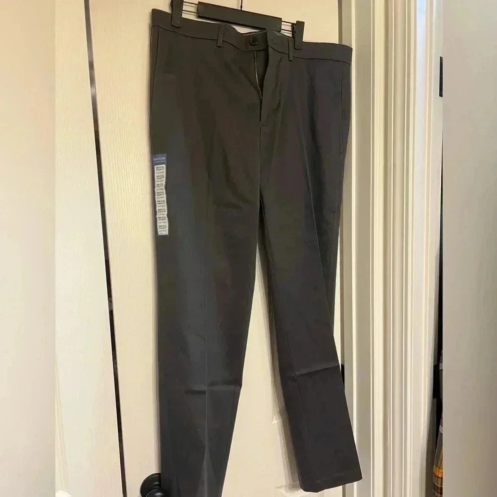 Haggar men’s dark grey dress pants size 36x32 NWT